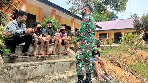 Prada David Sosialisasi Anti Narkoba ke Remaja di Lokasi TMMD 110 Kodim 1201