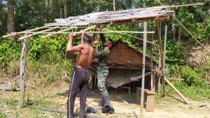 Satgas TMMD 110 Kodim 1201 Bangun Lumbung Padi