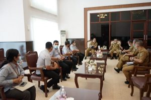 Tawarkan Kerjasama Pengantaran Dokumen Kependudukan, Pos Kisaran Audiensi dengan Bupati Asahan