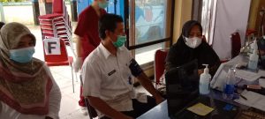 Guru di Singkawang Jalani Vaksinasi Covid-19 Tahap Pertama