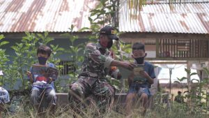 Jadi Guru Privat, Satgas TMMD 110/Kodim 1201 Damping Murid Belajar