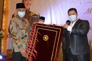 Sumbar Terima Satu Juta Sajadah Dari Pengusaha Minang