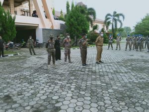 Sekda Tubaba Tinjau Pelatihan Bela Diri Pol-PP