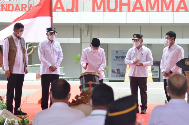 Wapres RI Resmikan Bandara Haji Muhammad Sidik - SuaraIndo.id