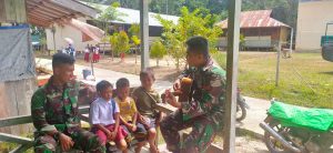 Keseruan Satgas TMMD Kodim 1206/PSB Bersama Anak-Anak