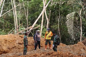 Maknai TMMD ke-110 Kodim 1206/PSB TNI Hadir Bersama Masyarakat