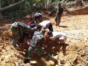 Memasuki Hari Ke 6 Antusias Masyarakat Bersama Satgas TMMD Kodim 1206/PSB