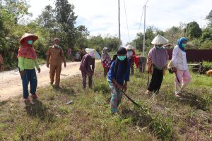 Jangan Remehkan Peran Wanita Dalam TMMD Ke 110 Kodim 1206/PSB