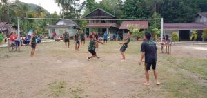 Satgas TMMD ke 110 Kodim 1206/PSB, Berbaur Dengan Masyarakat Melalui Olahraga