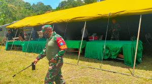 Jelang Kunjungan Tim Wasev, Dansatgas TMMD 110 Kodim 1206/PSB Cek Kesiapan Tenda Untuk Transit.