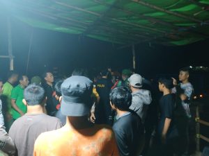 Satgas TMMD  Bantu Polsek Pengkadan  Tertibkan Hiburan OGT  Di Massa COVID-19