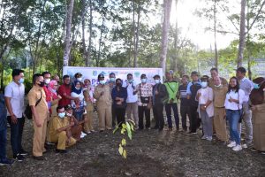 Petani Milenial Ini Dilatih Pembudidayaan Tanaman Kakao