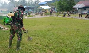 Peduli Lingkungan Pendidikan Anggota Satgas TMMD ke 110 Kodim 1206/PSB Baksos di Lingkungan SD