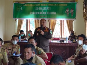 Cabang Kejari Entikong Sosialisasi Penerangan Hukum