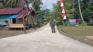 Pengabdian Satgas TMMD 110 Putussibau Hulu Pengkadan Cermin  Bagi Warga