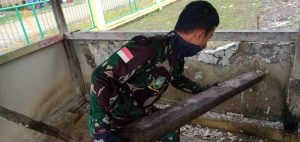 Satgas TMMD 110 Kodim 1206/PSB, Gotong Royong Bongkar Bangunan Wudhu