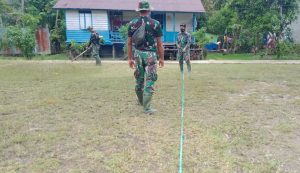 Garis Lapangan Bola Kenangan Satgas TMMD 110 Kodim 1206/PSB