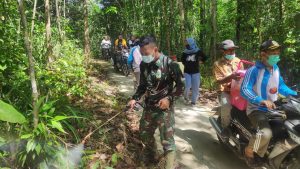 Gerakan Jum’at Bersih  TMMD 110 Putussibau  Jumat Bersih Riam Panjang