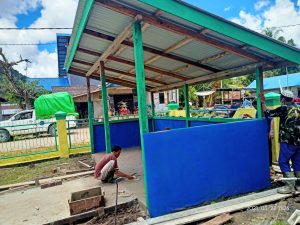 Polesan Tangan Satgas  TMMD 110 Putussibau Persiapkan Ramadhan
