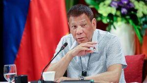Duterte akan Kerahkan Kapal AL ke Laut China Selatan untuk Klaim SDA