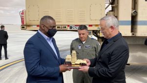 Menhan AS Kunjungi Pangkalan AU di Israel