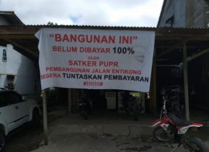 Masyarakat Perbatasan Ancam Tutup  Akses Jalan