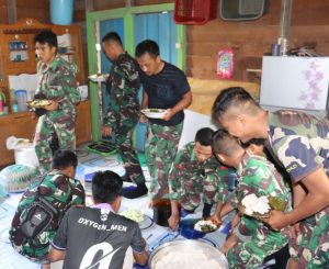 Kemanunggalan TNI Dengan Rakyat Di Akhir TMMD Regtas ke-110 Kodim 1206/Putussibau.