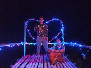 Satgas TMMD 110 Putussibau Wujudkan Digital Corner Malam Berseri