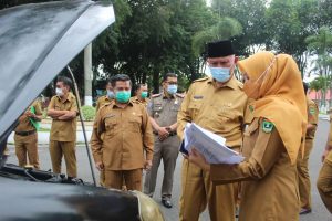 Periksa Kendaraan Dinas Gubernur Sumbar Minta Jajaran Biro Perhatikan Kebersihan Dan Kondisi Kendaraan