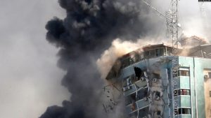 Rudal Israel Hancurkan Gedung Kantor Media