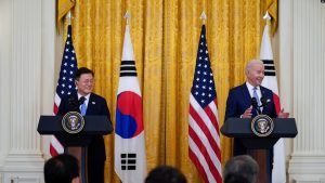 Biden, Moon Umumkan Kemitraan Vaksin AS-Korsel