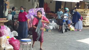 Buruh Gendong, Perempuan Perkasa Tulang Punggung Keluarga