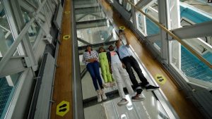 Inggris Longgarkan Penutupan Wilayah, Namun Ingatkan Mutasi Virus