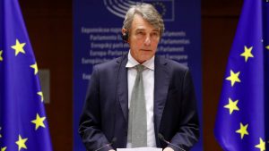 Rusia Larang 8 Pejabat Uni Eropa Masuki Negaranya