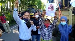 Minta Pemda Serius Tangani PMI, Puluhan Warga Lombok Timur Gelar Aksi