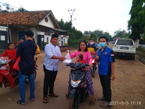 Karang Taruna Tanjung Rejo Berbagi Takjil Ramadhan