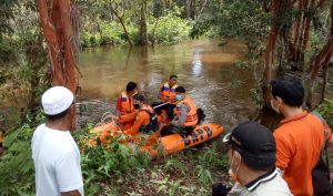 Anak Usia 14 Tahun Diduga Tenggelam di Sungai Merbang Kabupaten Sekadau