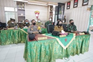 Hadiri Rapat PPKM Mikro Bersama Forkopimda Kalbar, Bupati Landak Berikan Ide Update COVID-19