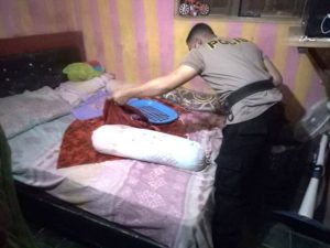 Tak Dapat Jatah, Suami Tega Tusuk Leher Istrinya dengan Pisau