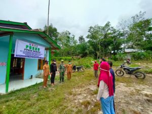 Babinsa Monitoring Posko PPKM Mikro Di Desa Binaan