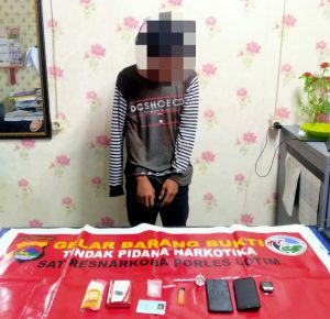 Rumah TS Digeledah, Polisi Temukan Satu Paket Diduga Sabu