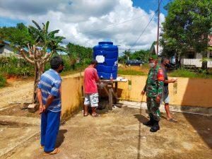 Pentingnya Disiplin Protkes, Danramil Sosialisaskan 5M Kepada Warga Kec. Beduai