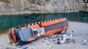20 Tewas Akibat Bus Terbalik di Pakistan
