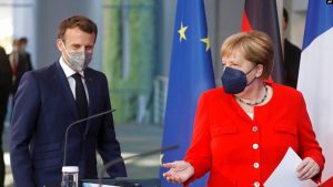 Merkel, Macron Imbau Uni Eropa Waspadai Varian Baru COVID-19