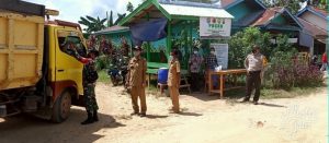 Koramil1204-19/Mukok selalu mengsosialisasikan kepada masyarakat tentang protokol kesehatan.