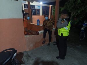 Penegakan PPKM Mikro, Polsek Kangkung Operasi Masker