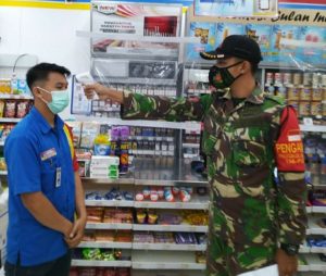 Babinas Lalukan Sosialisasi Covid-19 Bertempat di Indomaret