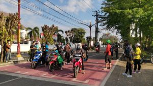 Denzibang 2 Palangkaraya, PLN dan PDAM Gowes Sambil Edukasi Prokes