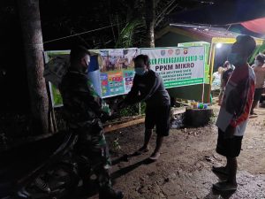 Koramil 22/ Belitang Mensosialisasikan 5M kepada masyarakat binaan.