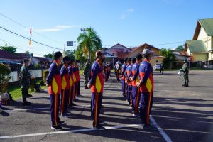 Prajurit Korem 121/Abw Latih CPNS Sintang tentang PBB